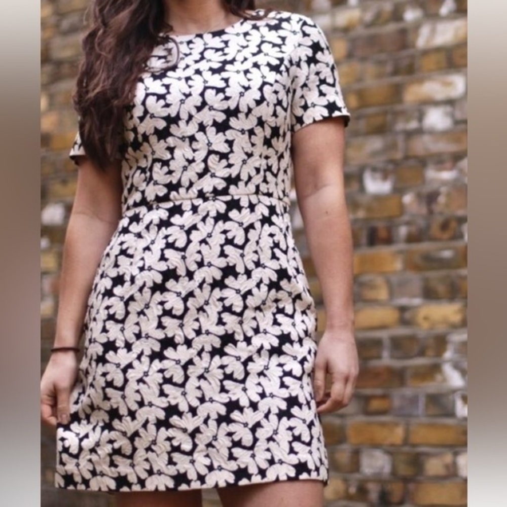 OASIS White/Black Jacquard Floral Shift Mini Dress Size UK 12/38